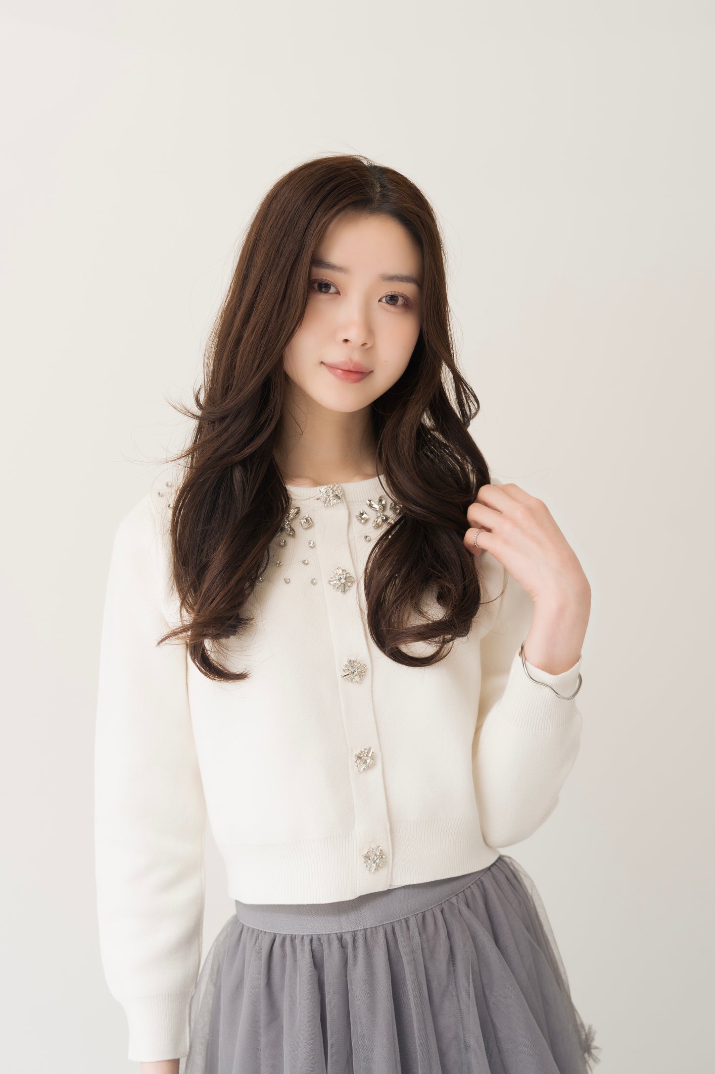 ビジューUネックカーディガン