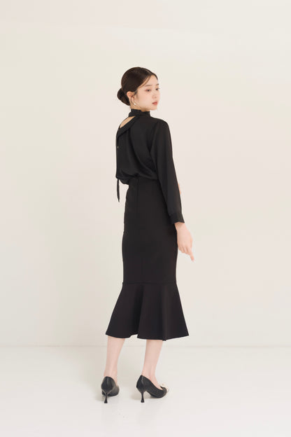 サテンアシンメトリータイブラウス