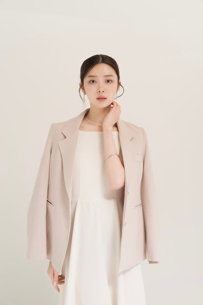 ゴールドボタンテーラードジャケット