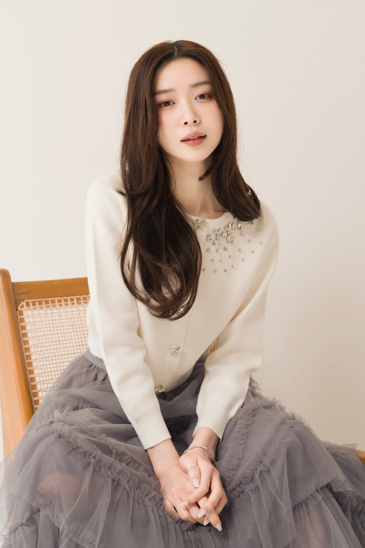 ビジューUネックカーディガン