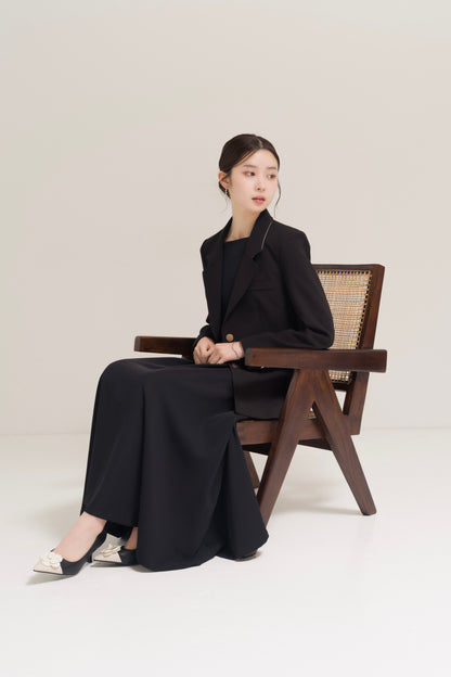 ゴールドボタンテーラードジャケット